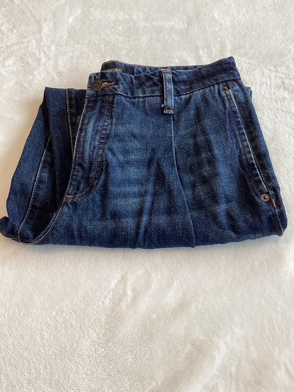 Banana Republic Pleated Mid Rise Straight Leg Jeans Size 29 8 Dark Blue
